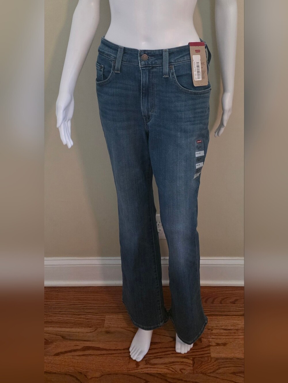 Levi's Strauss 726 Flare Woman's Size 30x32 Jeans.